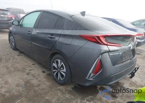 2018 Toyota Prius Prime Plus из США, поврежденный, VIN JTDKARFP7J3095221